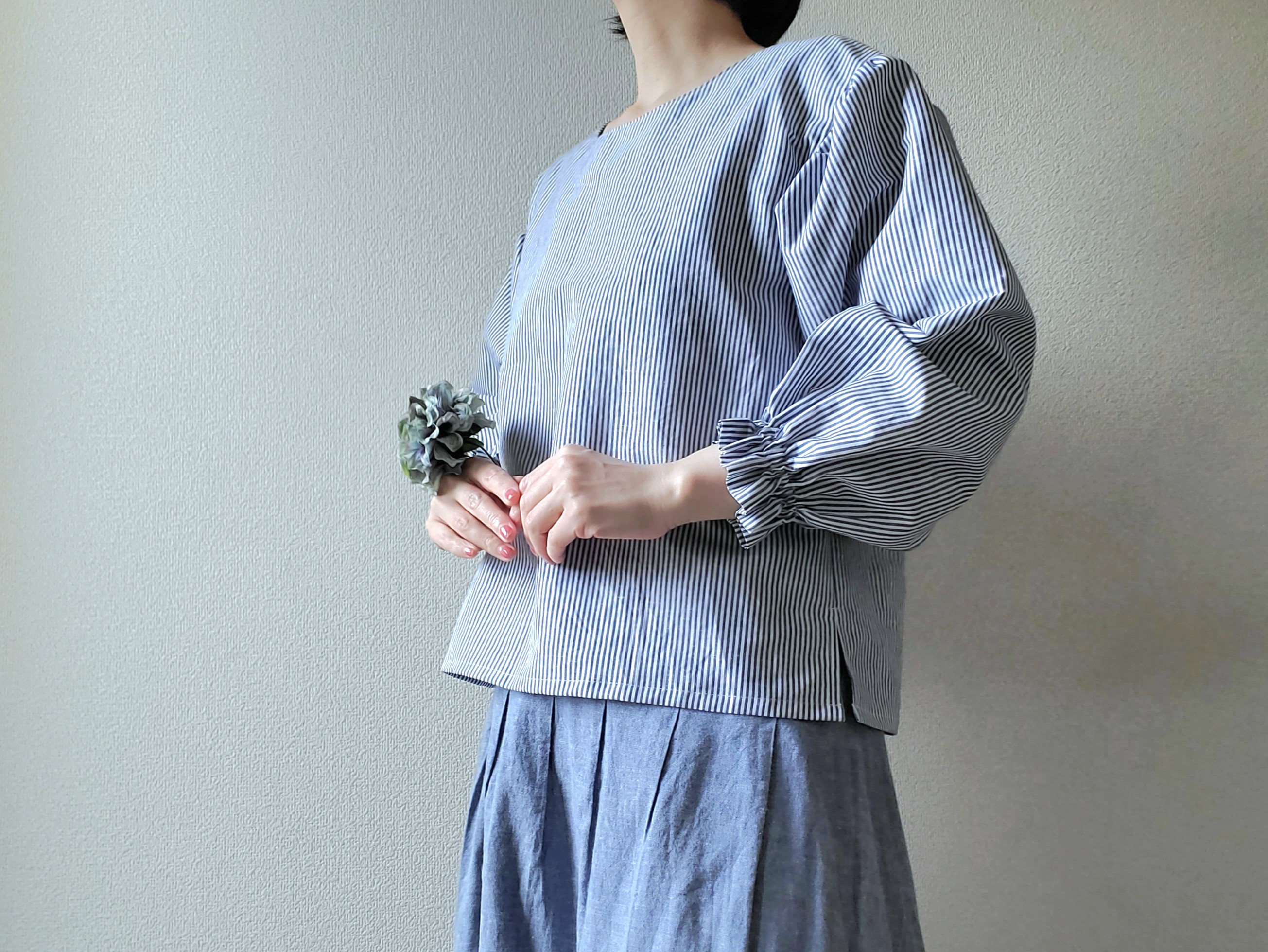 〈数量限定〉洗える！着回せるHarf linen のプルオーバー　 縞模様　すずらん袖　一枚でも重ね着でも♪