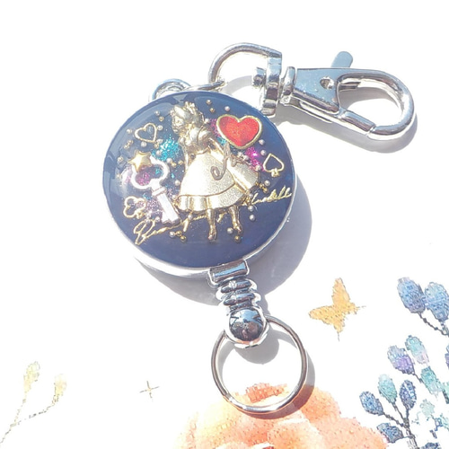 リリィ様おまとめ。レジン ペンダント キーホルダー ?media_id=3523944017707217297