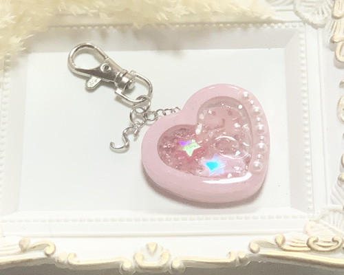イニシャルキーホルダー　ハートシェイカー　キーホルダー 39093638ca359d55884c9bb0444026