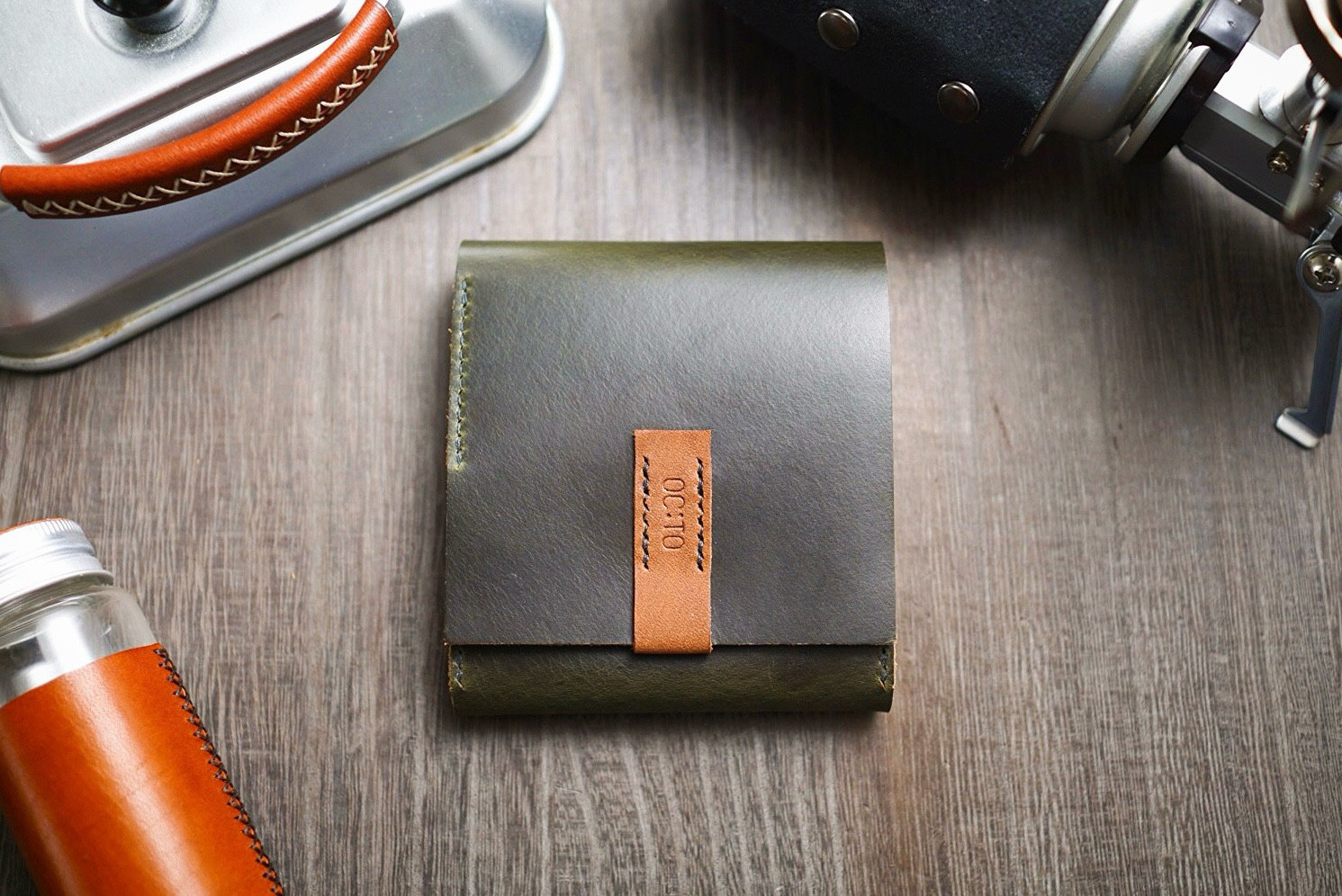 ✴︎✴︎新作2023✴︎✴︎ ROMANA2 / CAMPER 〜クロムエクセルレザーの薄型二つ折り財布〜【受注制作】