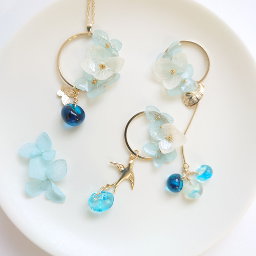 梅雨の晴れ間に Hydrangea＆DropBeads【ピアスorイヤリング  