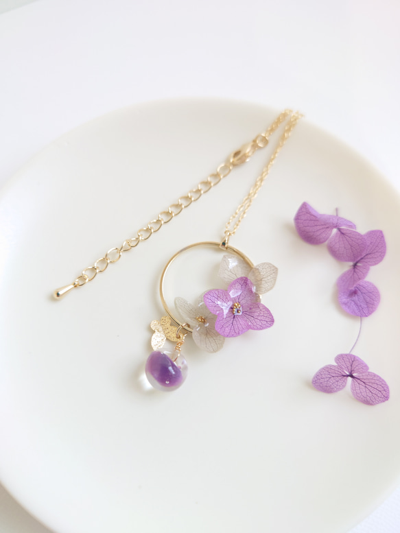 梅雨の晴れ間に Hydrangea & DropBeads 【ネックレス】紫雲色 3枚目の画像