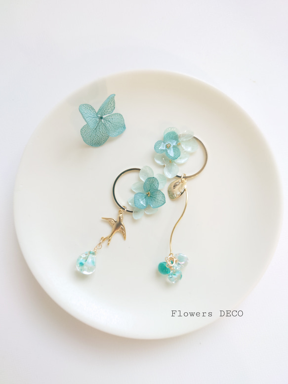 梅雨の晴れ間に Hydrangea＆DropBeads【イヤリング・ピアス】翡翠色・初販5点まで送料無料 1枚目の画像