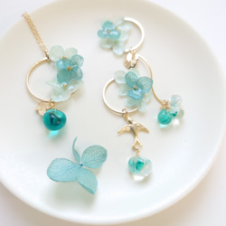 梅雨の晴れ間に Hydrangea＆DropBeads【ピアスorイヤリング・ネックレス】翡翠色・送料無料 10枚目の画像