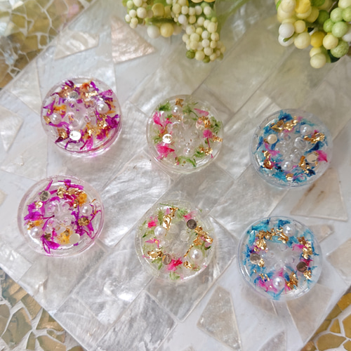 ꫛꫀꪝ✧‧˚レジン❤︎.*お花ボタン❤︎.*