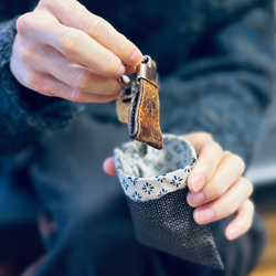 AirPodsケース　小銭入れ　薬入れ　アクセサリーケース　和柄　マルチに使える大正ロマンなバネ口ポーチ（ミニ） 14枚目の画像