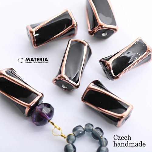 チェコハンドメイドビーズ ひねり円柱 ブラック 1個or2個 チェコビーズ 