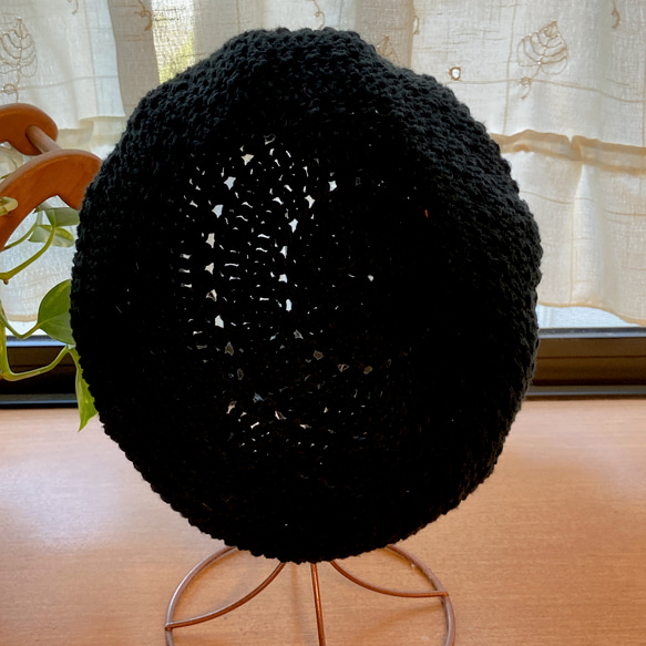 【受注制作】コットン糸で編んだベレー帽（ブラック） 2枚目の画像