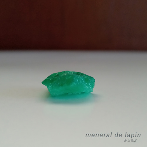 Amazon.co.jp: エメラルド 宝石 原石 125.6ct 天然エメラルド