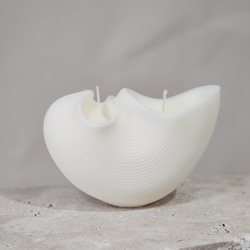 Ribbed Conch Shell Candle 1枚目の画像