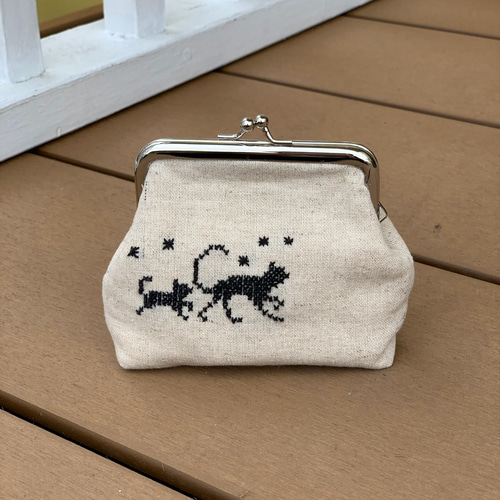 訳あり値下げ 期間限定】ねこの刺繍 がま口ポーチ がま口