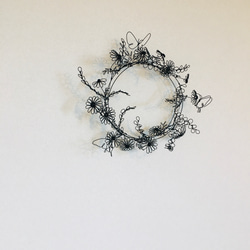 ワイヤーアート　ワイヤー立体リース　カミツレとミモザのリース 5枚目の画像