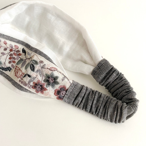 4重リボン　ファー　固定リボンのヘアターバン　ヘアバンド　インド刺繍 1回完結レッスン】インド刺繍リボンヘアバンドの作り方 | ソーイング