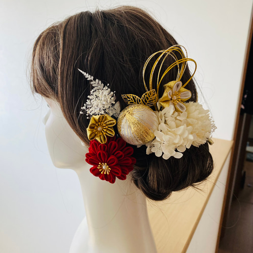 深紅】つまみ細工×プリザ 成人式髪飾り 卒業式髪飾り ヘアピン Hanaya