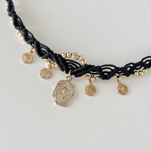 メダイ と コイン のスタイリッシュチョーカー（ゴールド）お守り