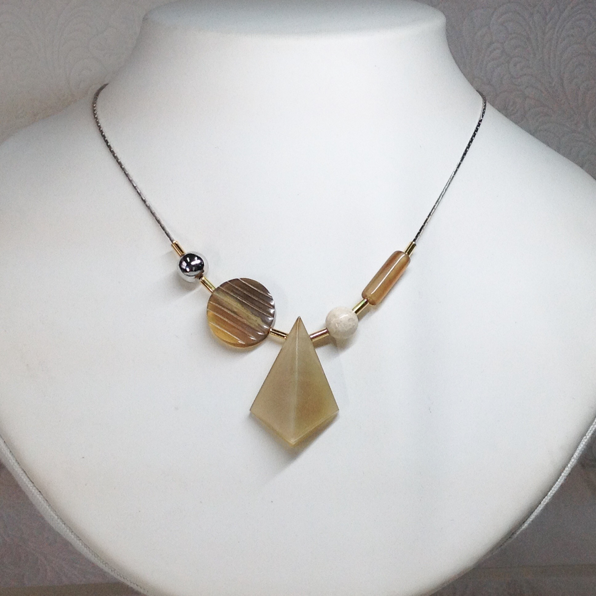 「アン美バランス」天然素材を愉しむﾈｯｸﾚｽ　No.5029