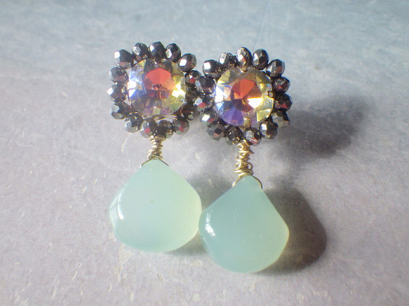 Aurora Mermaid Chalcedony Earrings 　 カルセドニードロップビジューピアス 6枚目の画像