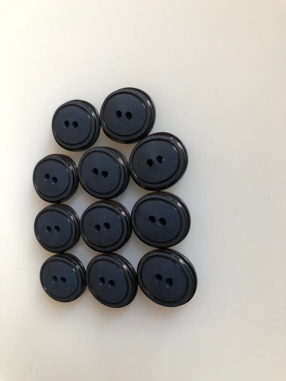 アンティーク ボタン 11個　ビンテージ 昭和 レトロ 個性的 ハンドメイド素材 日本製 ポップ アクセ ネイビー 4枚目の画像