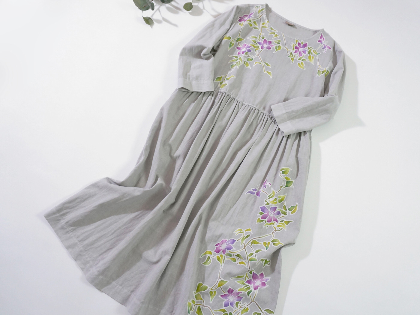 テッセンのハーフリネンギャザーロングワンピース *light gray*