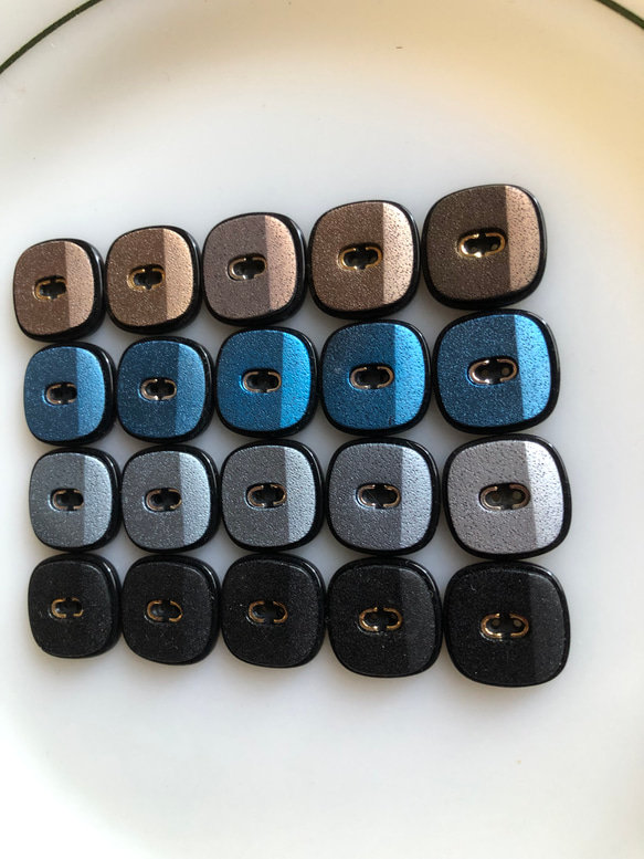 アンティーク ボタン 5個　ビンテージ 昭和 レトロ 個性的 ハンドメイド素材 日本製 ポップ アクセ 3枚目の画像