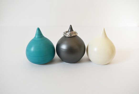 陶器のリングスタンド しずく その他インテリア雑貨 tousai-meru 通販