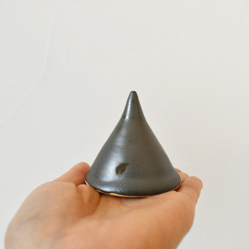 陶器のリングスタンド 三角 その他インテリア雑貨 tousai-meru 通販