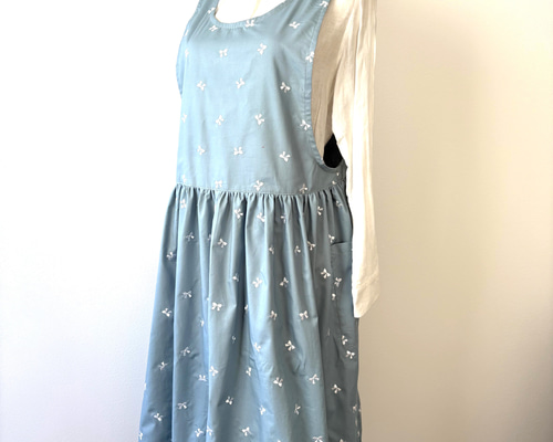 最後の一枚☆大人可愛いエプロン☆ギャザーワンピース風エプロン V字に