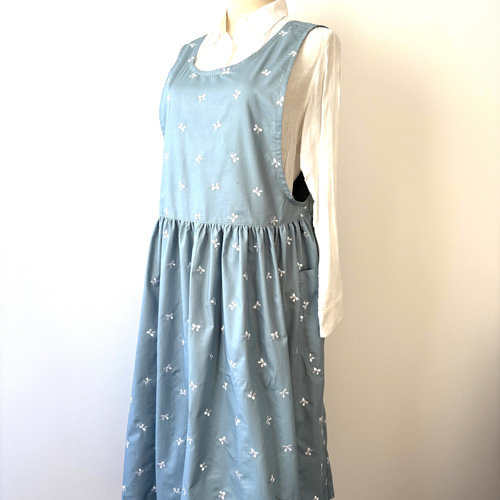 最後の一枚☆大人可愛いエプロン☆ギャザーワンピース風エプロン V字に