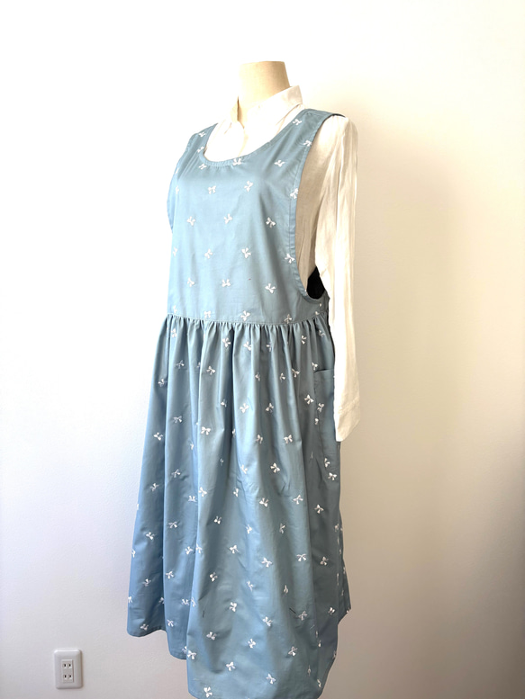 最後の一枚☆大人可愛いエプロン☆ギャザーワンピース風エプロン V字に