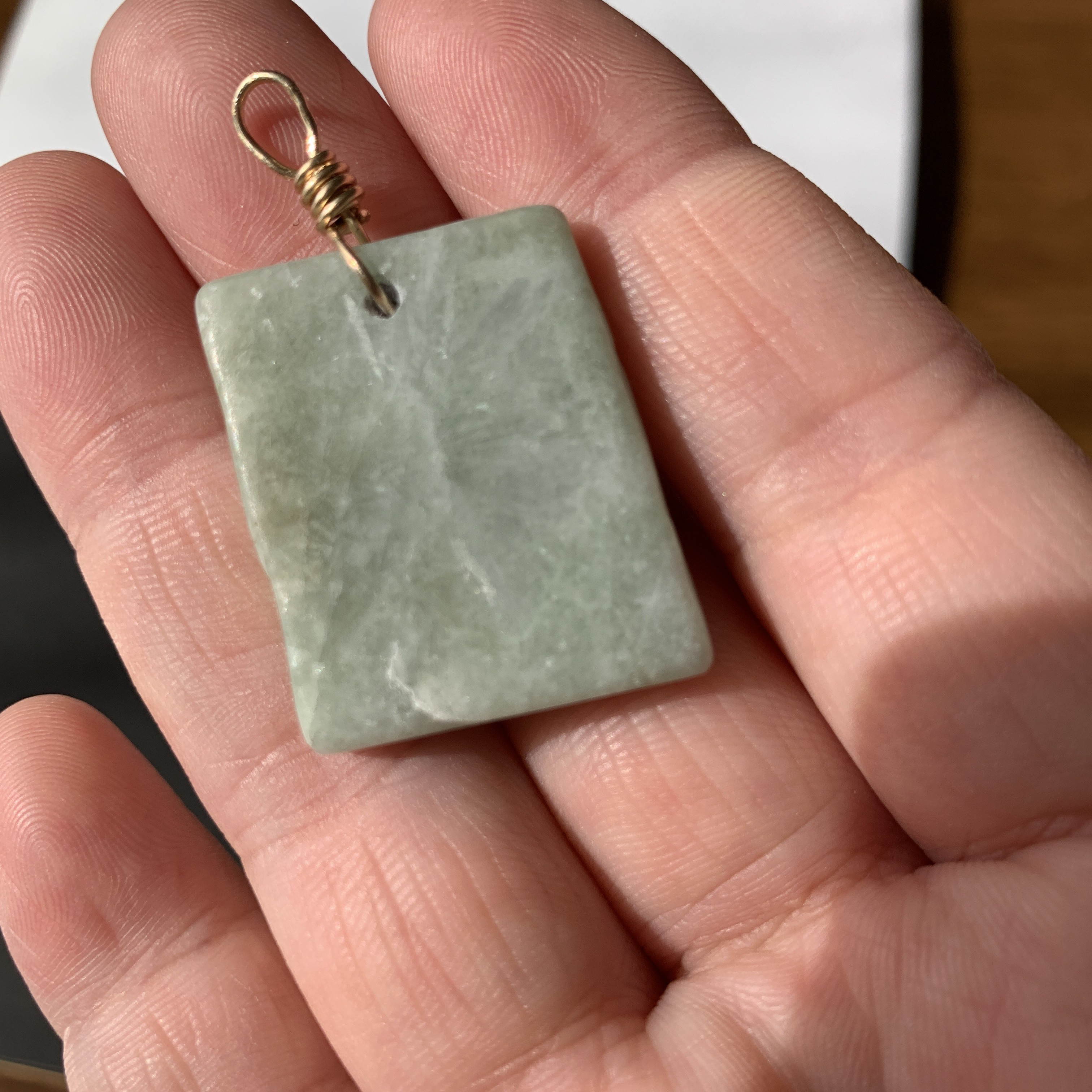 243.国産糸魚川翡翠の14kgf チャーム