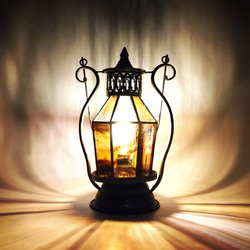 ステンドグラスランプ・魔女の瞳/紅茶　アンティーク調・魔法のテーブルライト　LEDライト/LEDランタン 2枚目の画像