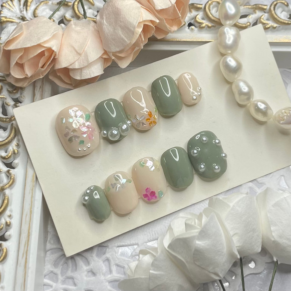 サイズオーダー♡フラワーシェル×パールネイルチップ グリーン order  