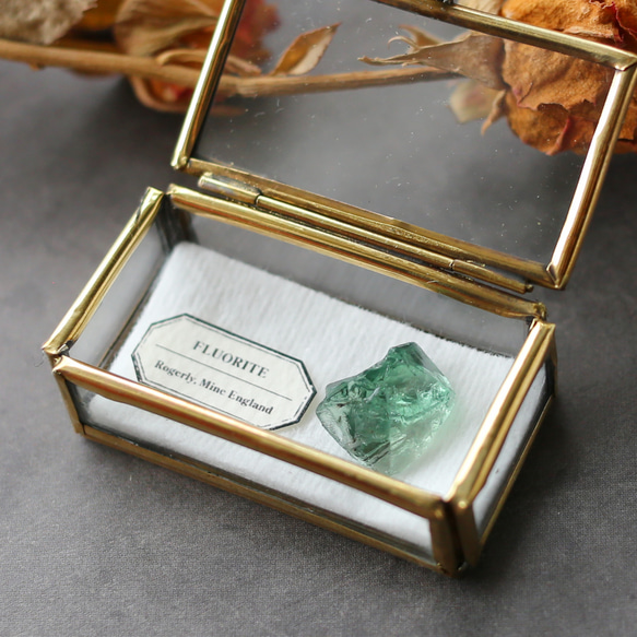 ロジャリー鉱山フローライトの結晶 鉱物標本 ミニチュア 蛍石 天然石