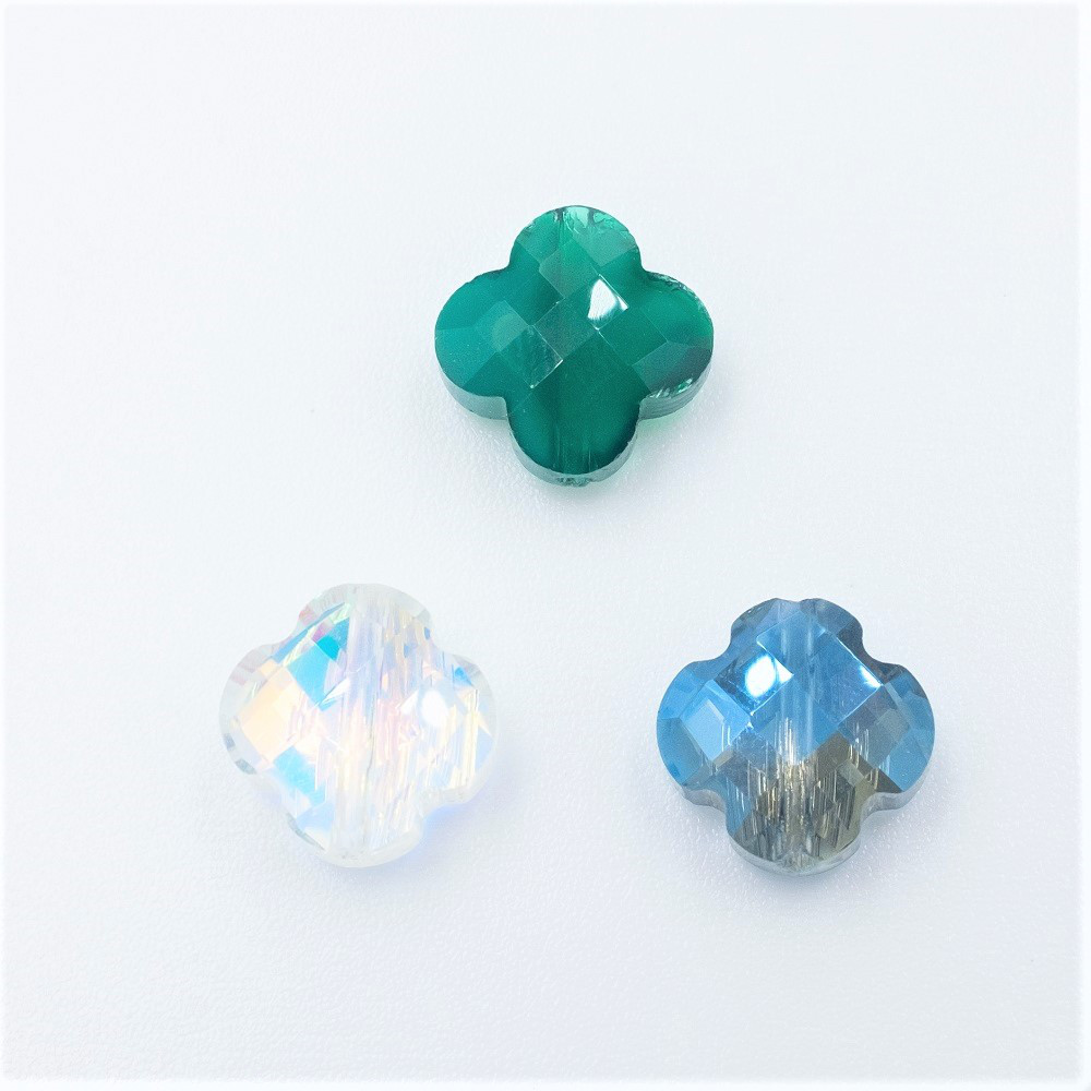 ガラスビーズ7色、ビーズ工芸教本(英語) ガラスビーズ7色、ビーズ工芸教本(英語) ガラスビーズ7色