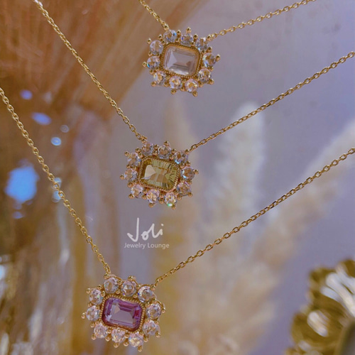 豪華ネックレス✨キラキラ光る石でお顔を華やかに❤️競技会やデモにオススメ！ Makuake｜光が織りなす虹色の煌めき！ クリエイテッドオパールの神秘的