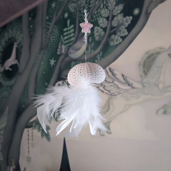 クラゲのモビール ウニ殻 ミズクラゲ  ゼリーフィッシュ オーナメント 吊るし飾り 海月 海 夏 サンキャッチャー 北欧 7枚目の画像