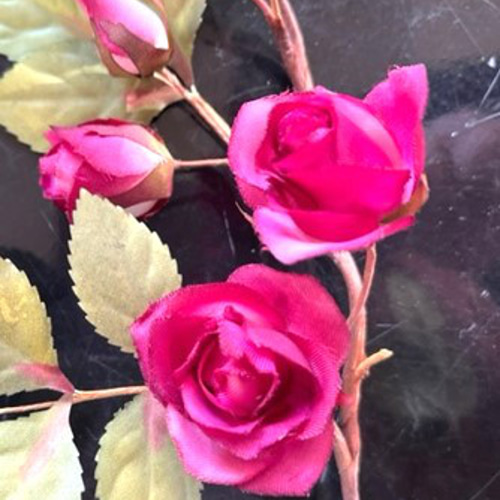 手染め布花 つる薔薇1本 玄関・和洋の空間・お部屋のインテリアなどに