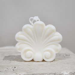 Retro Shell Relief Candle 1枚目の画像