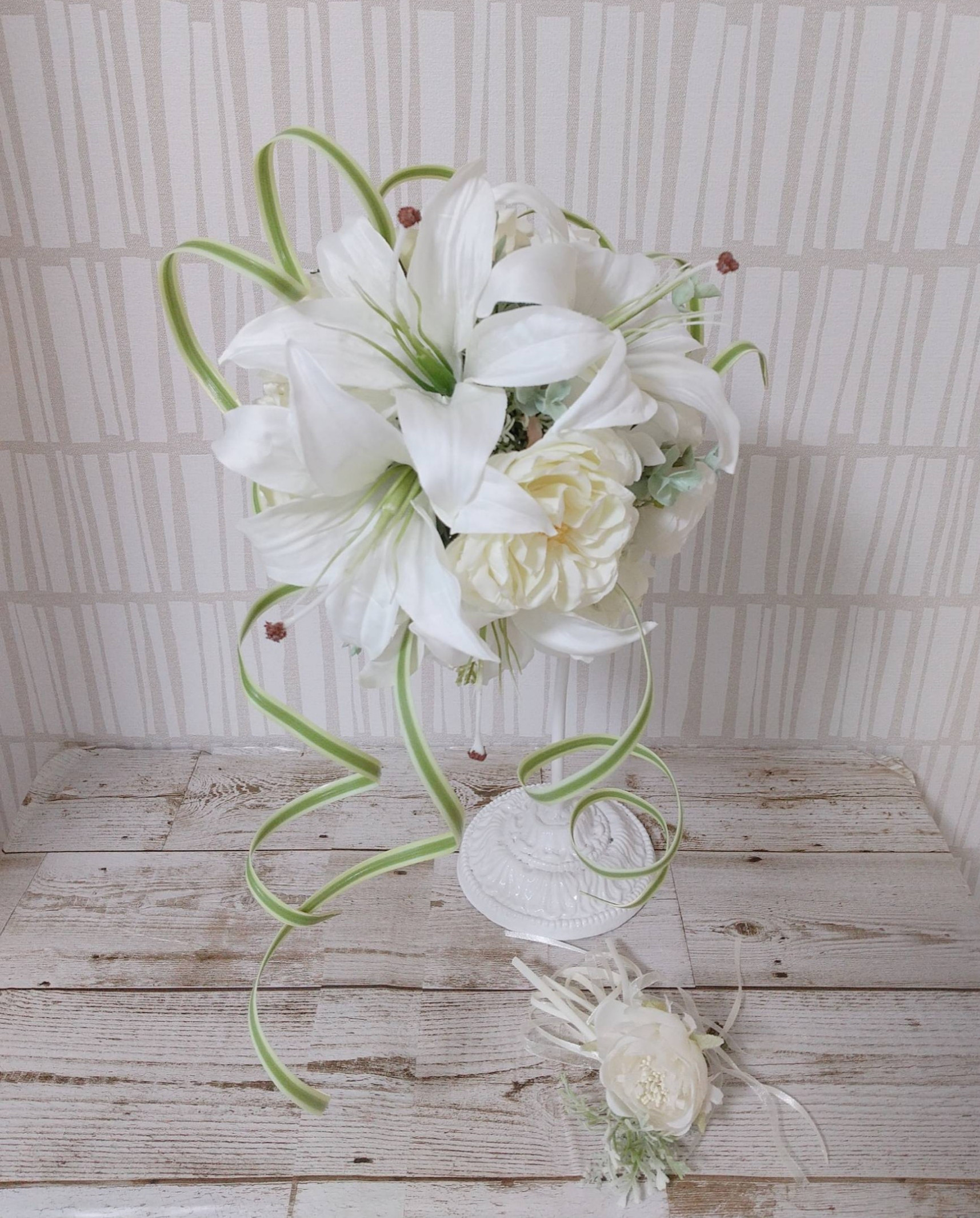 ☆ブライダルブーケ　オーダー可☆　正統派　ゆりのラウンドブーケ