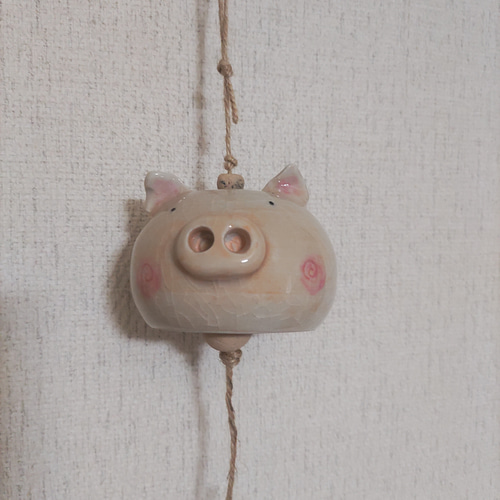 新品 ブタちゃん 風鈴 瀬戸物 新品 ブタちゃん 風鈴 瀬戸物 - メルカリ