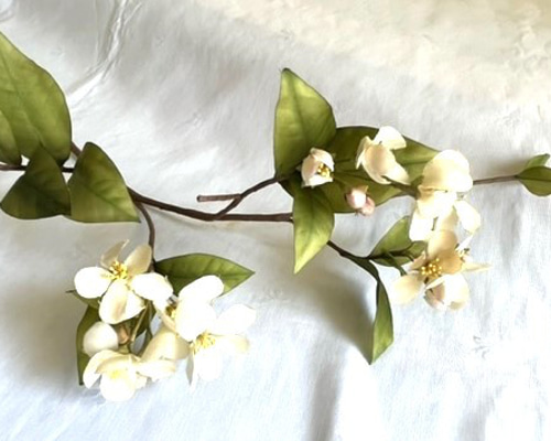  flower 様　アートフラワー　布花 染花・布花・アートフラワー りんごの花1枝 玄関・和洋の空間・お部屋