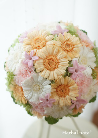 【オーダーメイド＊ウェディングブーケ】PB-16８プリザーブドフラワー　ラウンドブーケ　ガーベラ