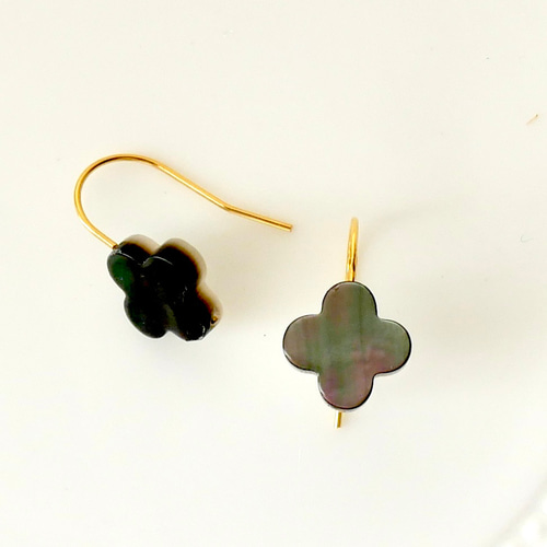 No.2365 ブラックシェルのワンポイントピアス ハンドメイドピアス 