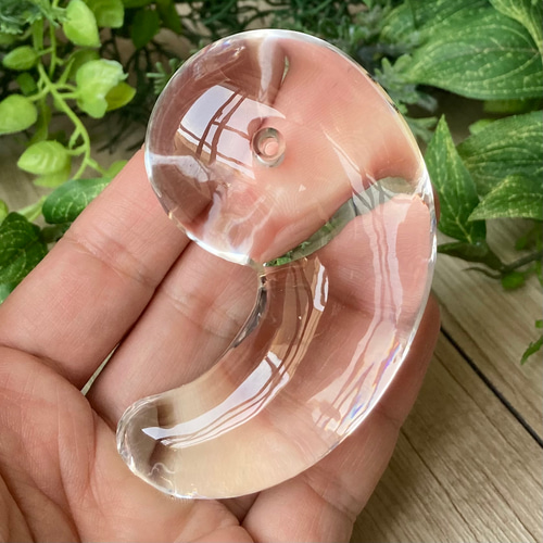 災いを除ける万能の石/上質天然水晶 勾玉/パワー 天然石