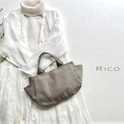 SIOCO・Ricoシリーズ ・オックス生地・トートバッグLサイズ　〈クレージュグレー〉ラウンドバッグ　クスミカラー 1枚目の画像