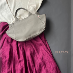 SIOCO・Ricoシリーズ ・オックス生地・トートバッグLサイズ　〈クレージュグレー〉ラウンドバッグ　クスミカラー 4枚目の画像