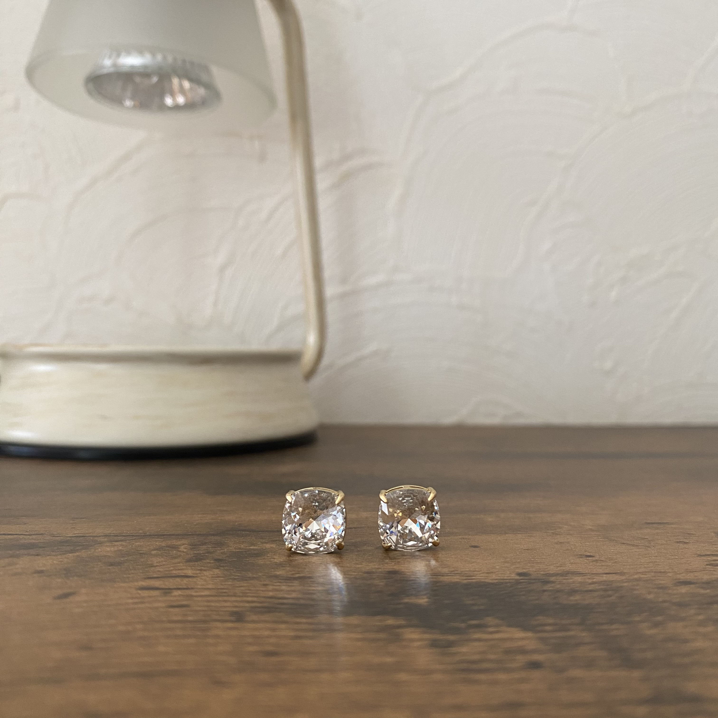 【カラー変更可能】カレ　ピアス（ゴールド）　バレエ