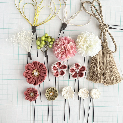82和装髪飾り ピンク 紫 緑 つまみ細工 アイボリー タッセル 結婚式