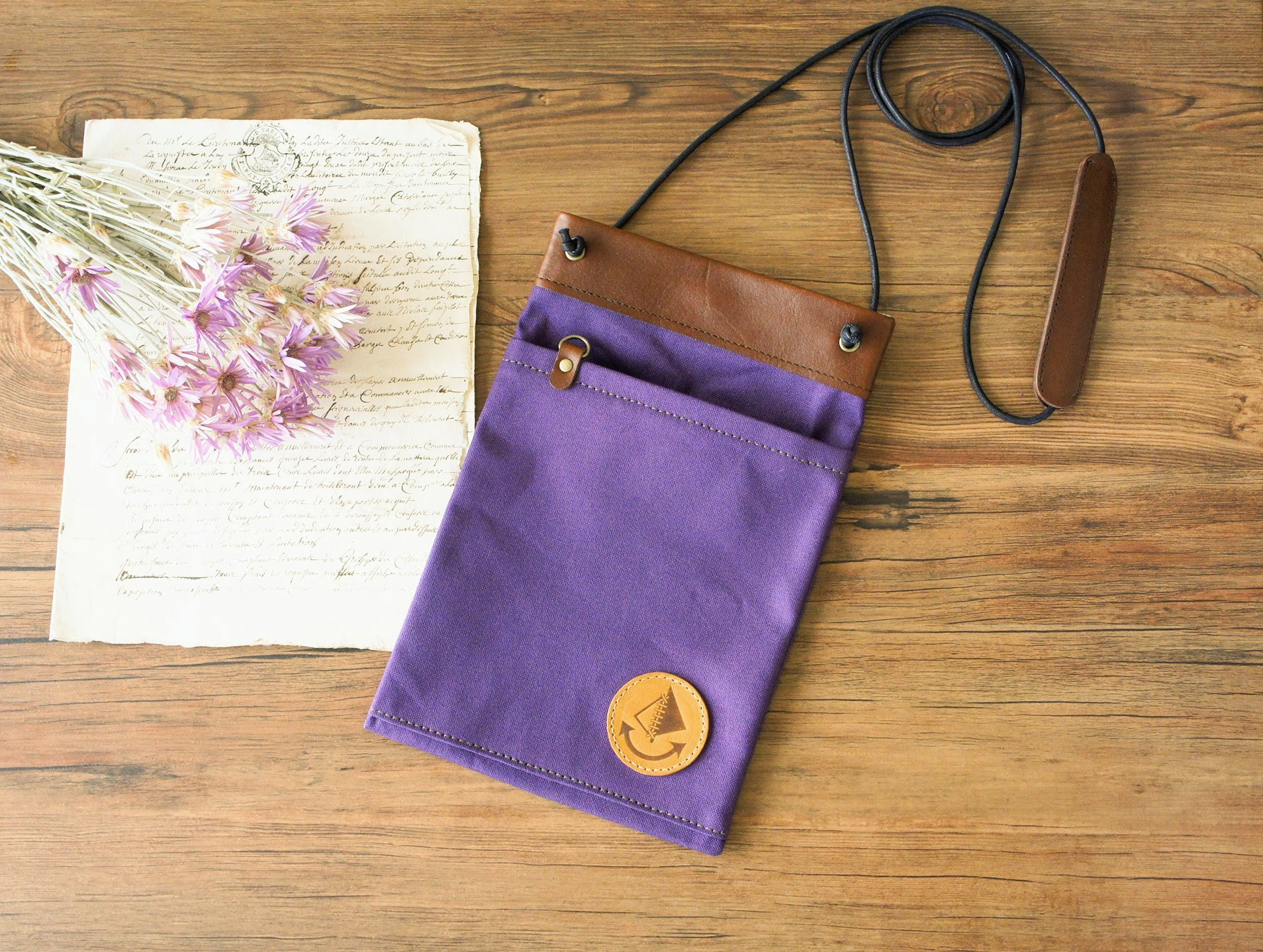 帆布とレザーのスマホポシェット◆パープル◆スマホショルダー◆肩当て付き◆帆布◆本革◆外ポケット◆送料無料