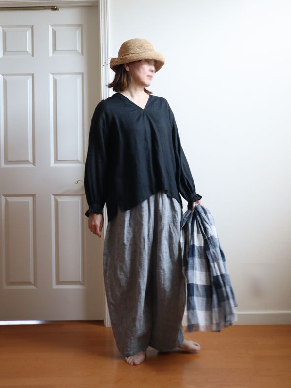 Vネック　フリル袖　ブラウス　リネン